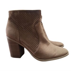 Universal Thread Perforated Ankle Boots Size 8